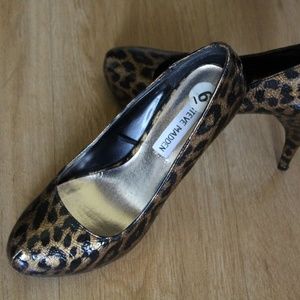 Steve Madden Cheetah print heels size 6